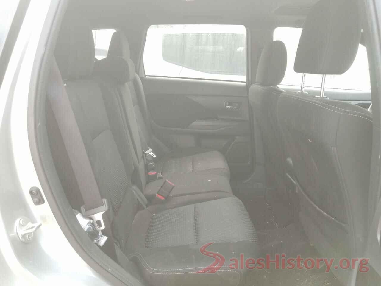 JA4AD3A36JZ060715 2018 MITSUBISHI OUTLANDER