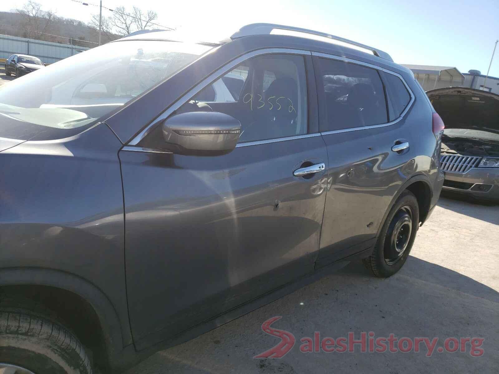 JN8AT2MV2JW300820 2018 NISSAN ROGUE