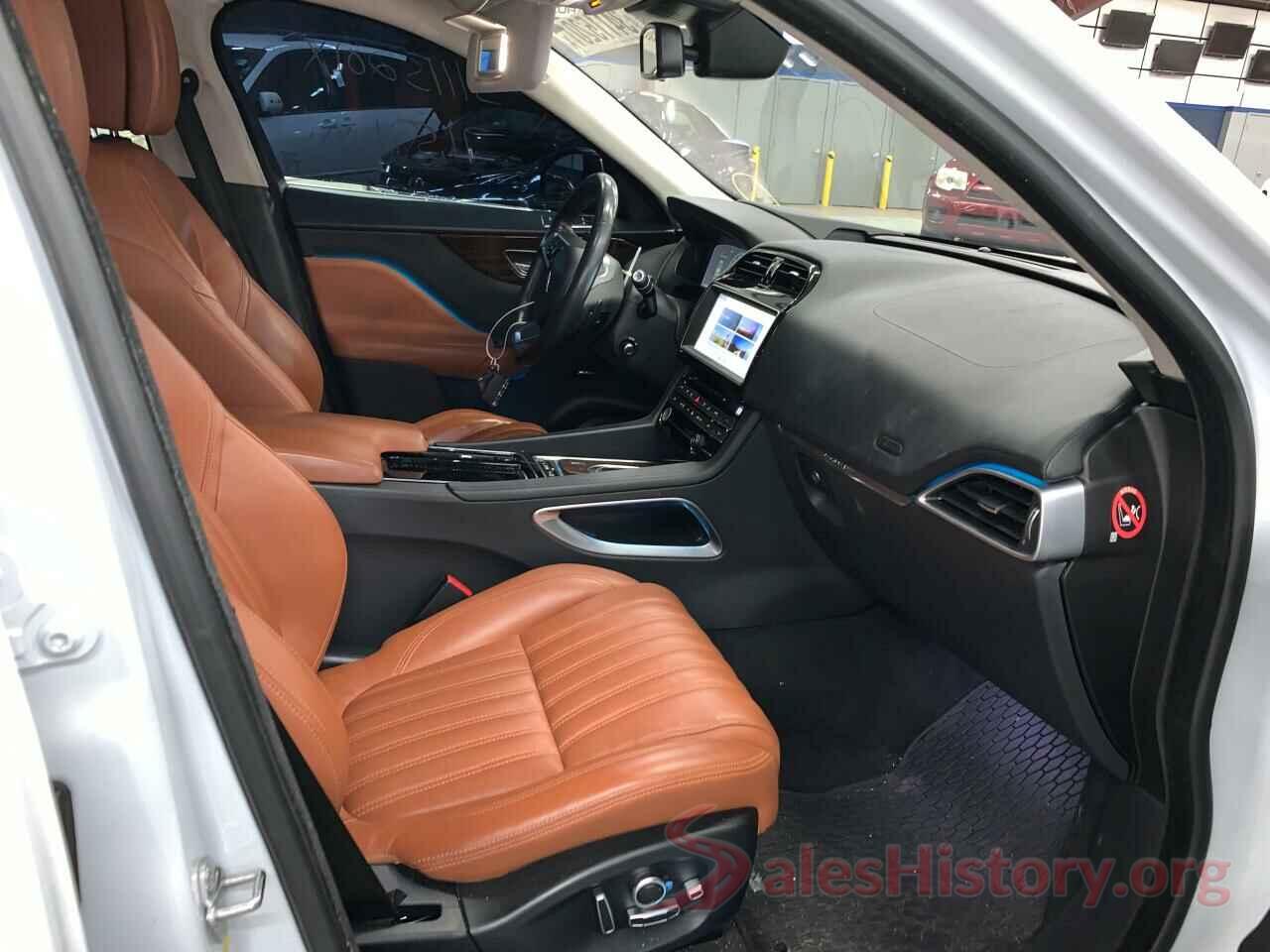 SADCN2EV5JA242684 2018 JAGUAR F-PACE