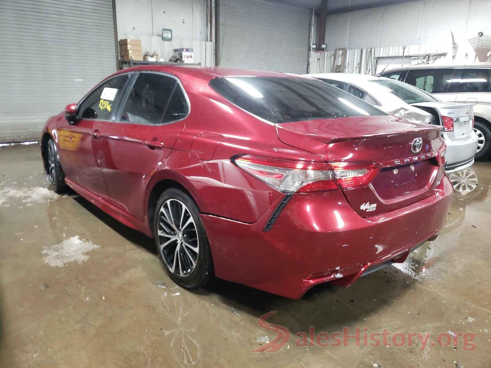 4T1B11HK0JU622329 2018 TOYOTA CAMRY