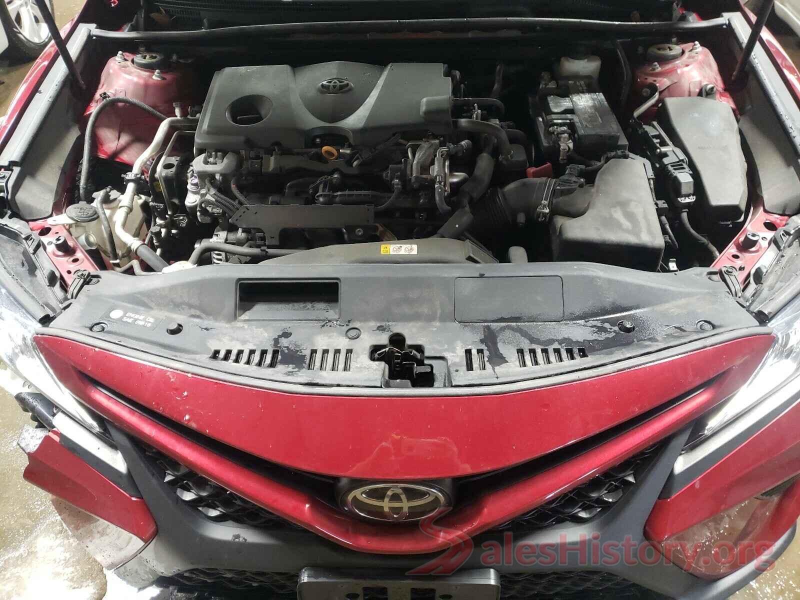 4T1B11HK0JU622329 2018 TOYOTA CAMRY