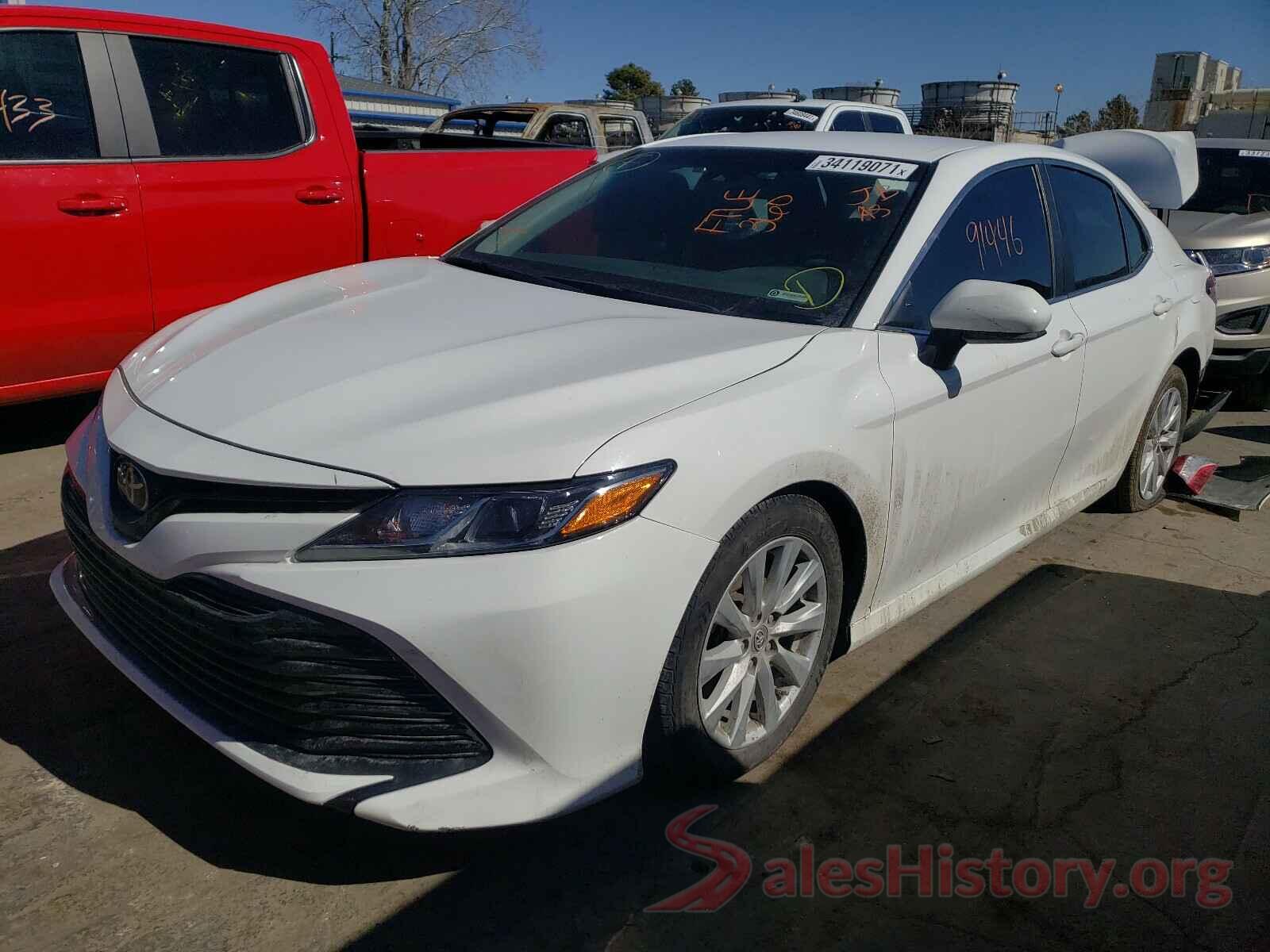 4T1B11HK2JU671130 2018 TOYOTA CAMRY