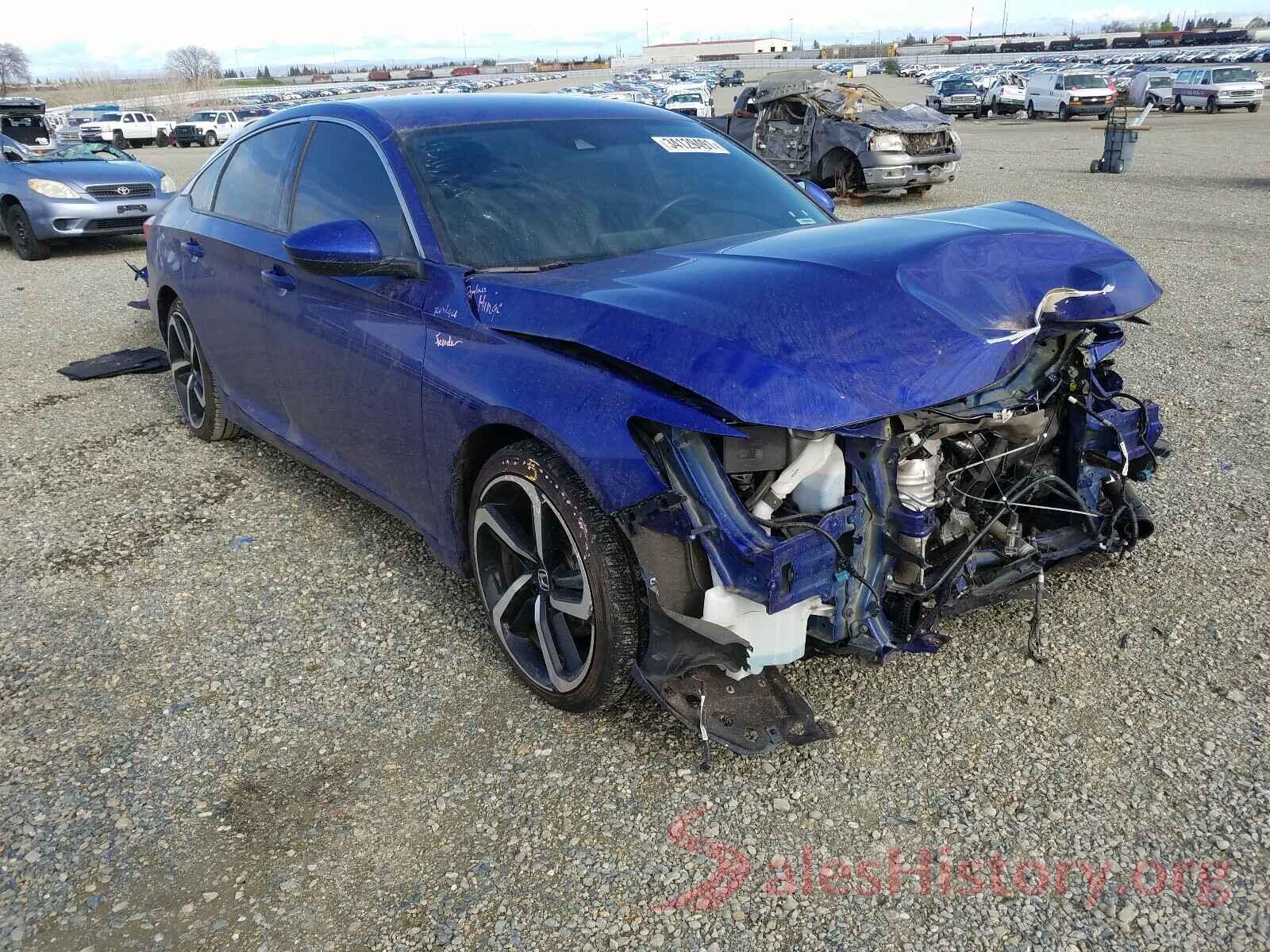 1HGCV1F37JA099340 2018 HONDA ACCORD