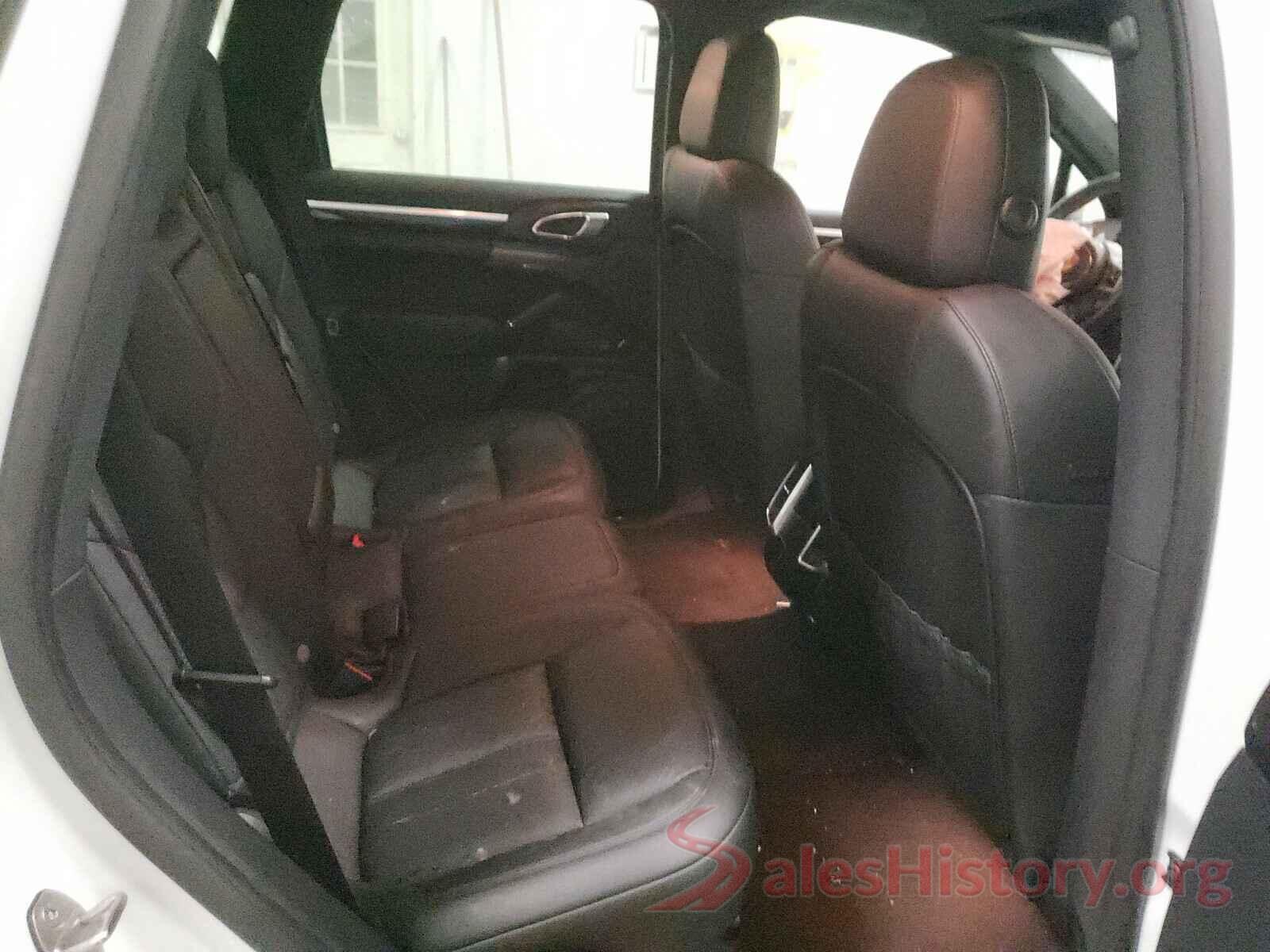 WP1AF2A25FLA31068 2015 PORSCHE CAYENNE