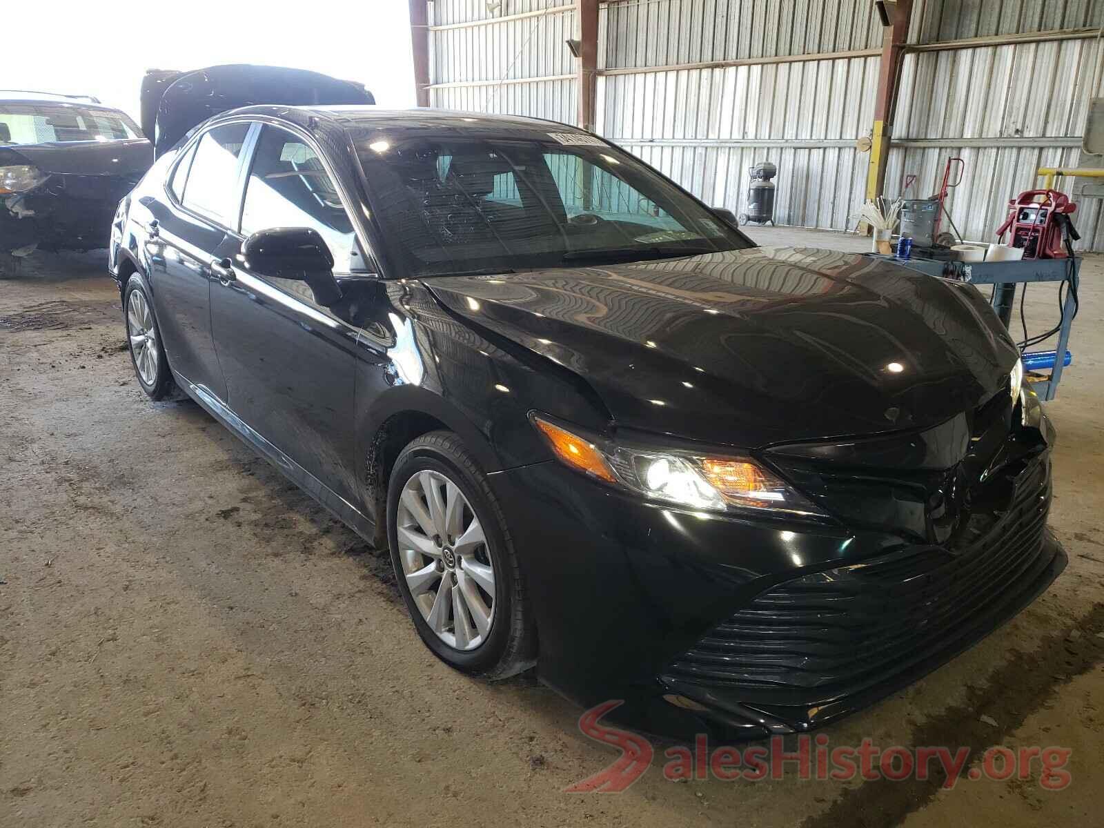 4T1B11HK6JU640415 2018 TOYOTA CAMRY