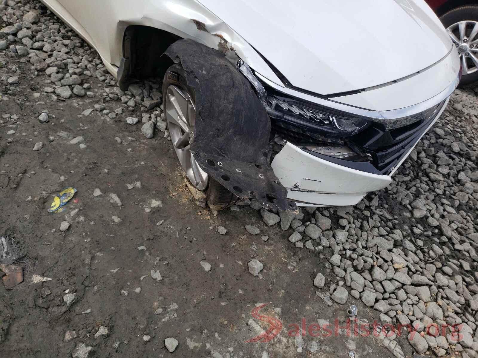 1HGCV1F17JA088272 2018 HONDA ACCORD