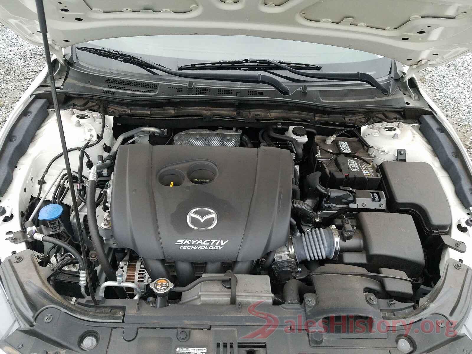 3MZBN1L36JM229588 2018 MAZDA 3