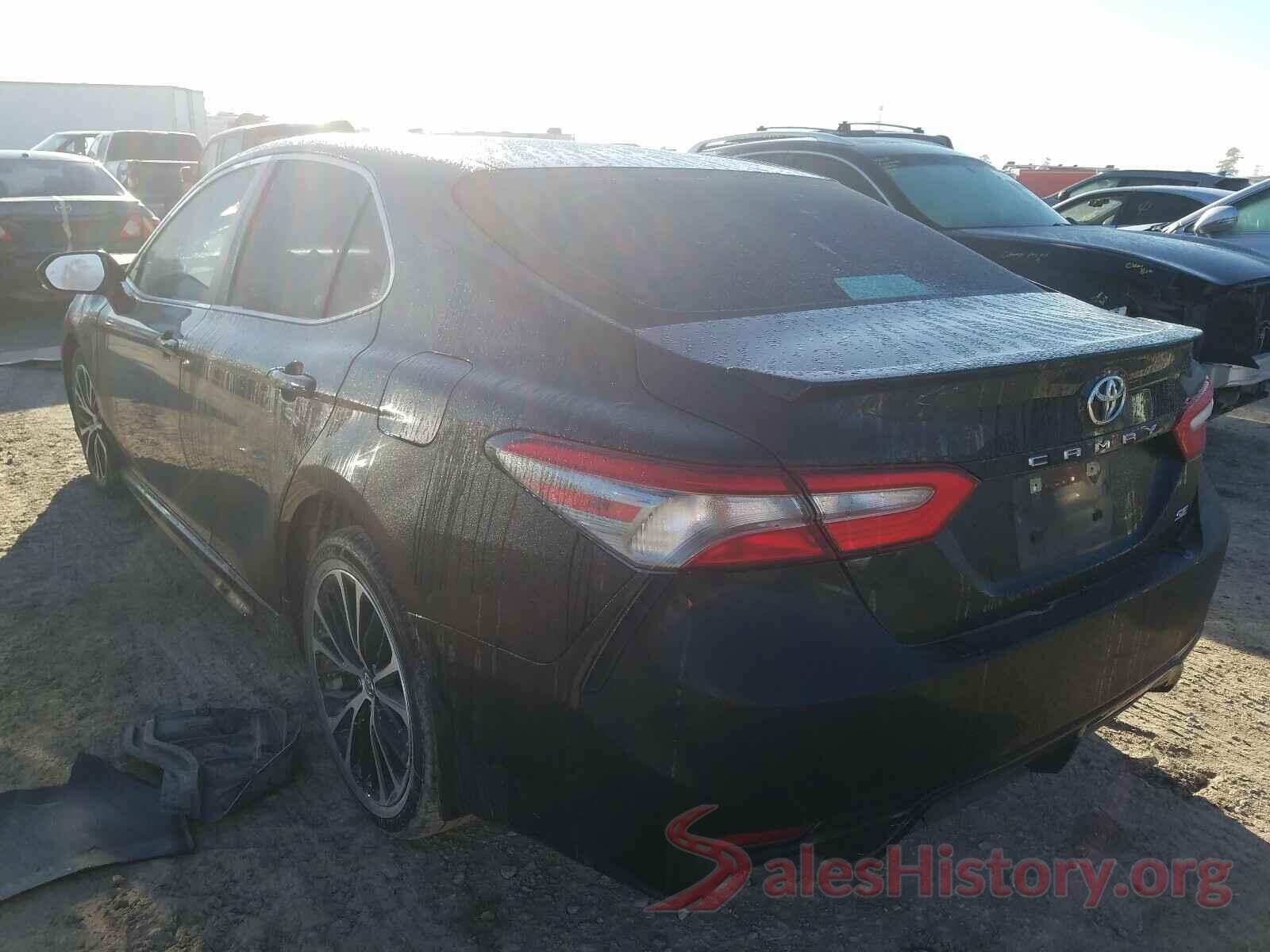 4T1B11HK0JU067706 2018 TOYOTA CAMRY