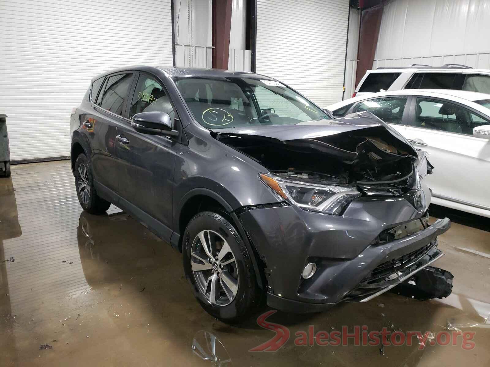 2T3RFREV5JW705744 2018 TOYOTA RAV4