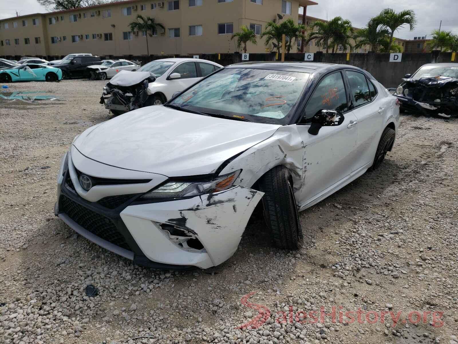 4T1B61HK3JU152301 2018 TOYOTA CAMRY