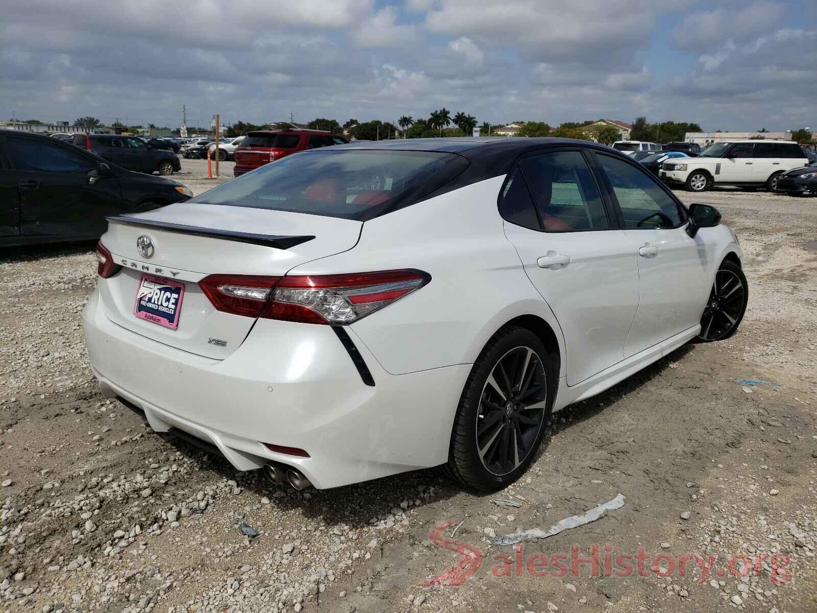 4T1B61HK3JU152301 2018 TOYOTA CAMRY