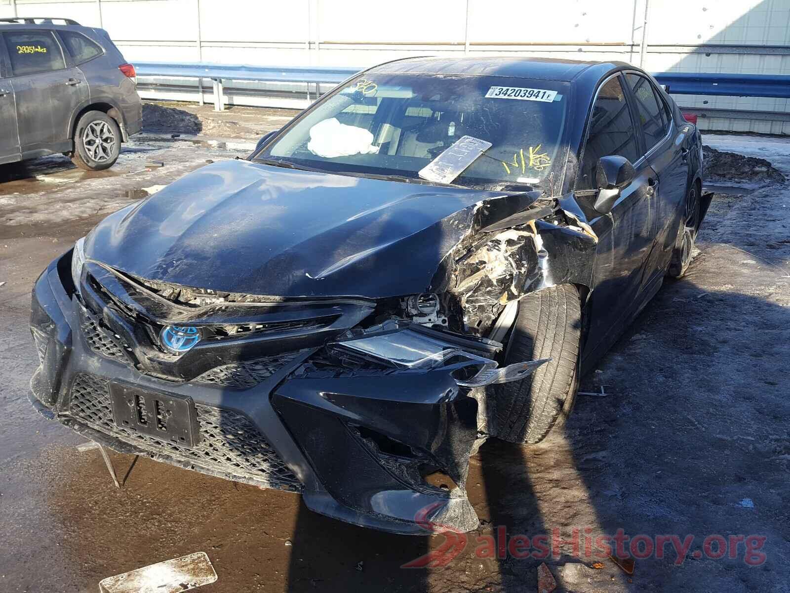 4T1B21HK8JU502663 2018 TOYOTA CAMRY