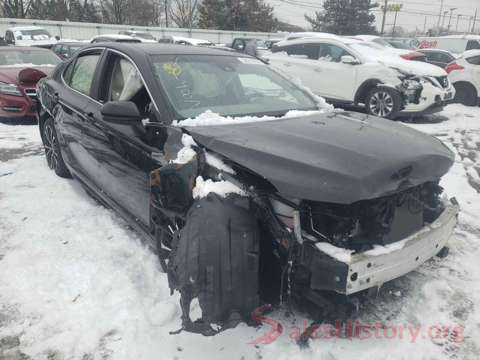 JTNB11HK2J3028119 2018 TOYOTA CAMRY