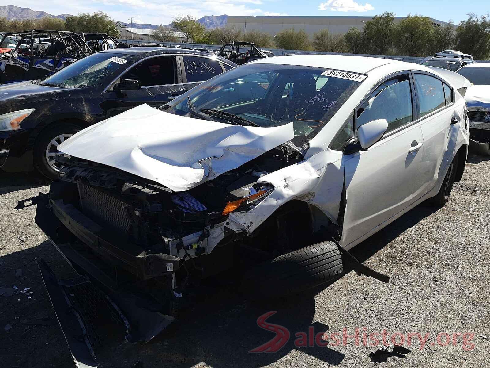 3KPFK4A7XJE213697 2018 KIA FORTE