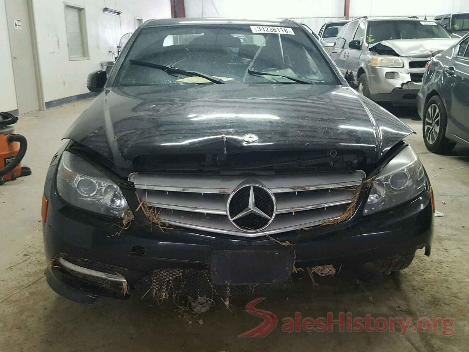 WDDGF5EB4BA418083 2011 MERCEDES-BENZ C CLASS