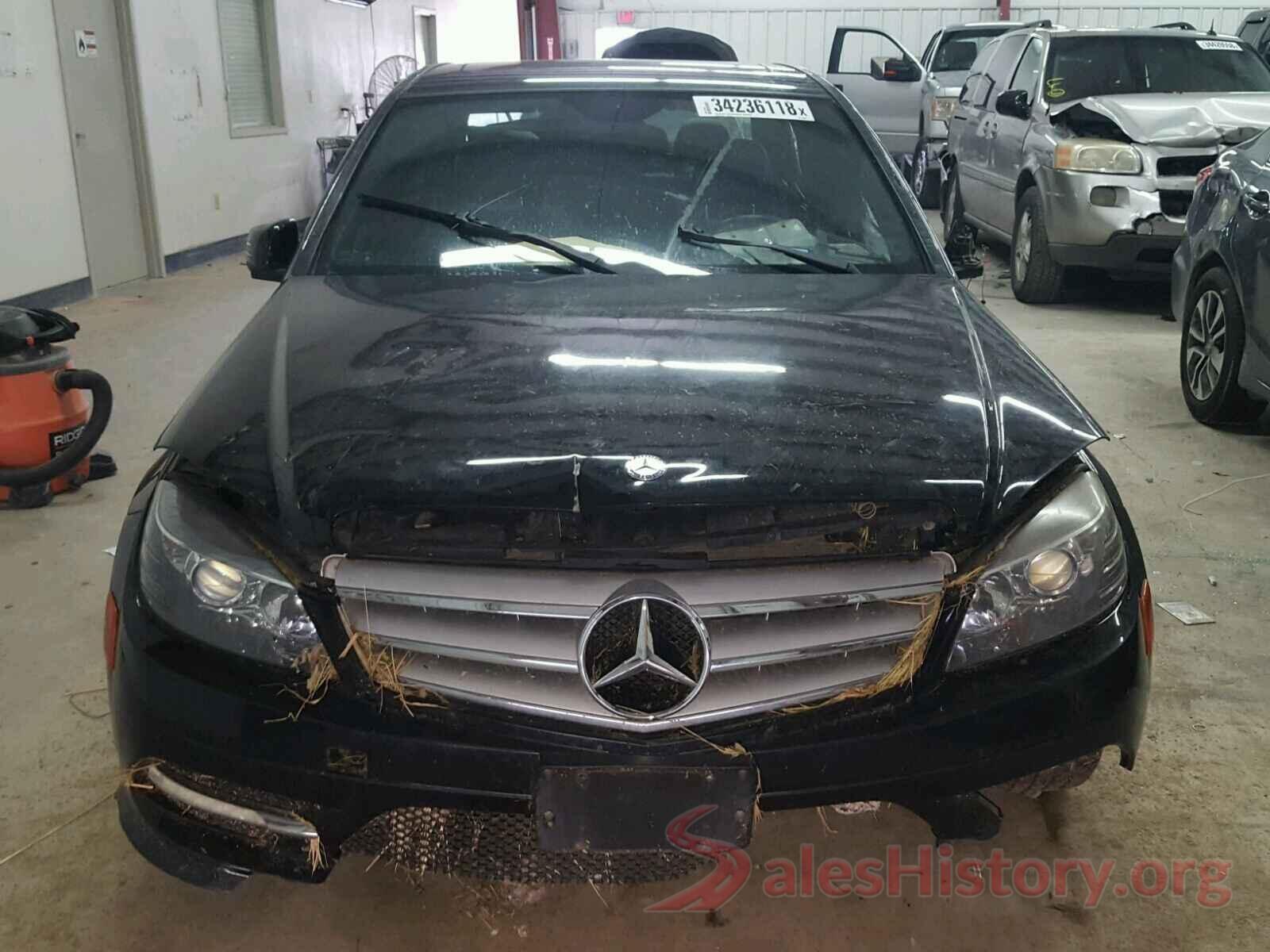 WDDGF5EB4BA418083 2011 MERCEDES-BENZ C CLASS