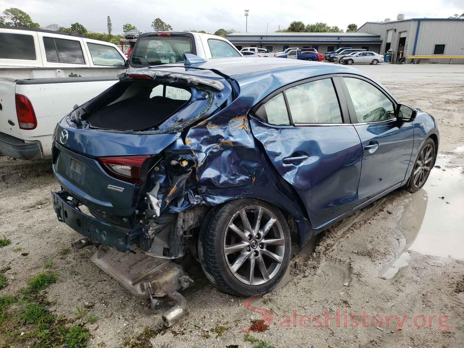 3MZBN1M3XJM224327 2018 MAZDA 3