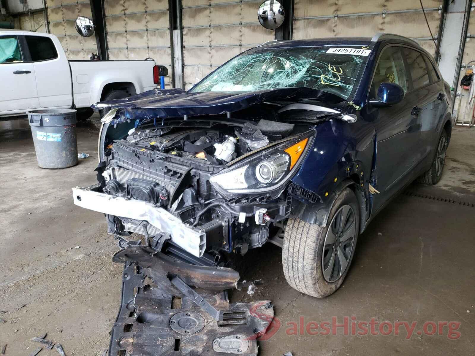 KNDCB3LC1K5216525 2019 KIA NIRO