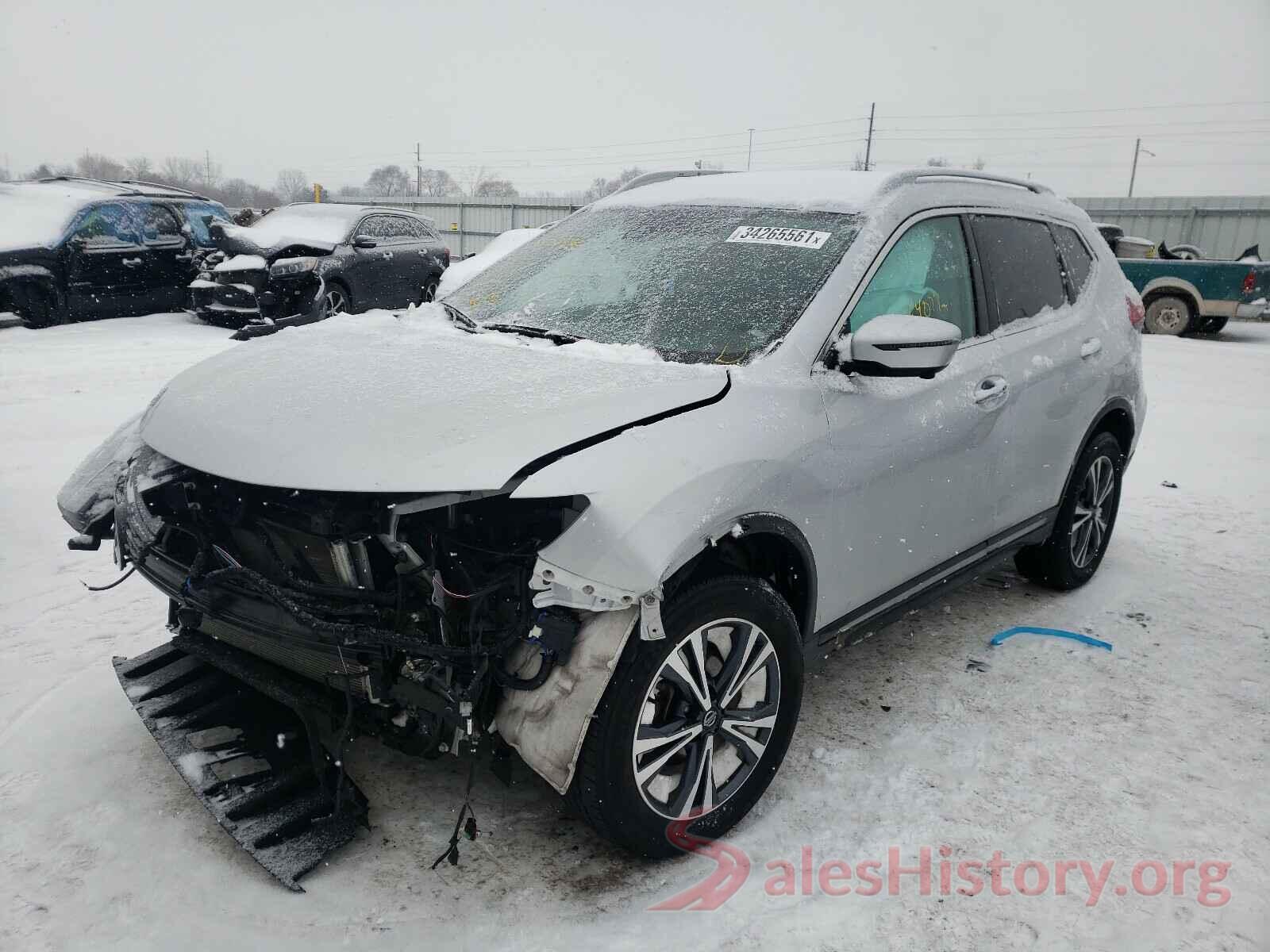 5N1AT2MVXJC787757 2018 NISSAN ROGUE