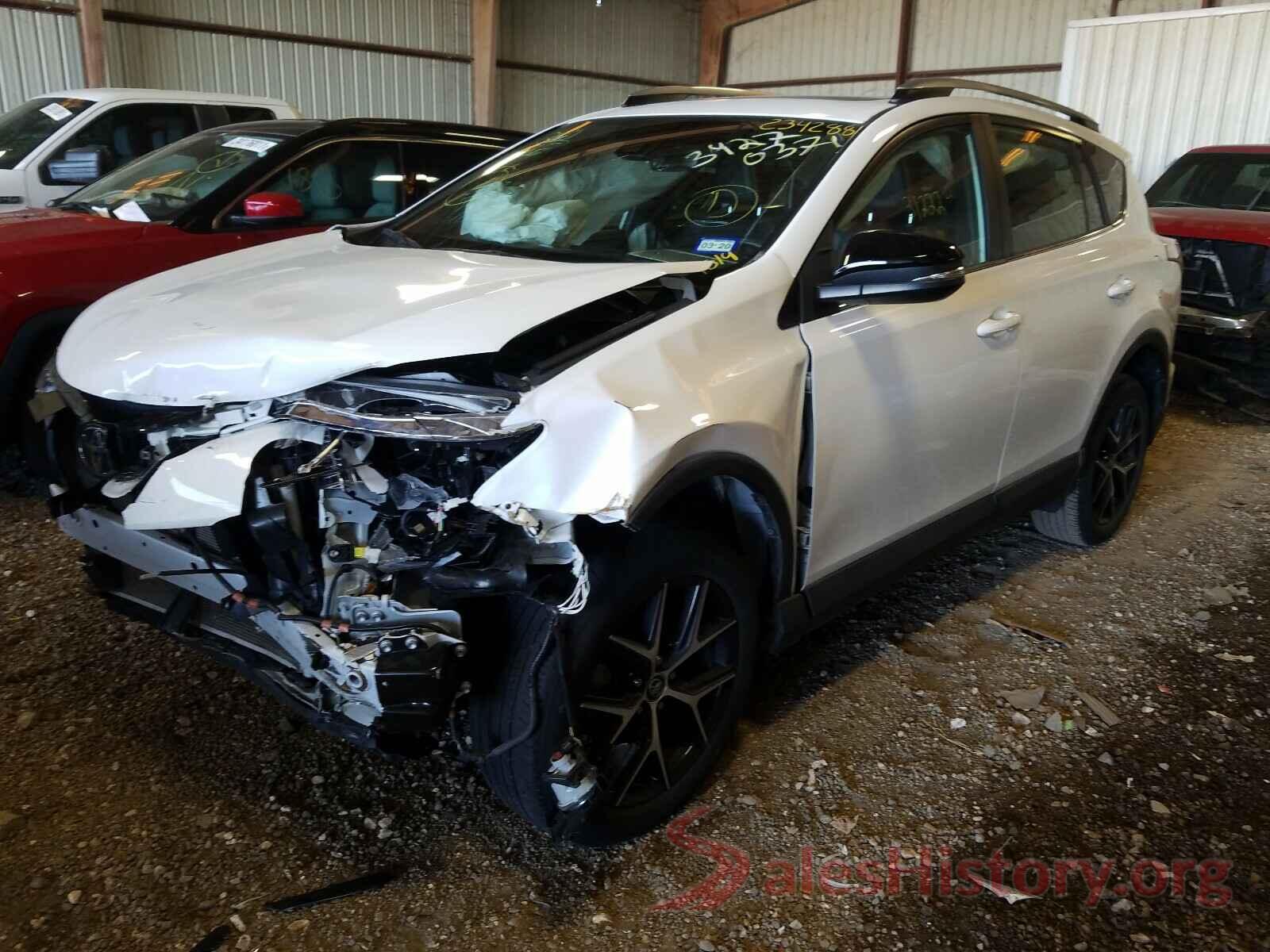 2T3NFREV1JW449519 2018 TOYOTA RAV4