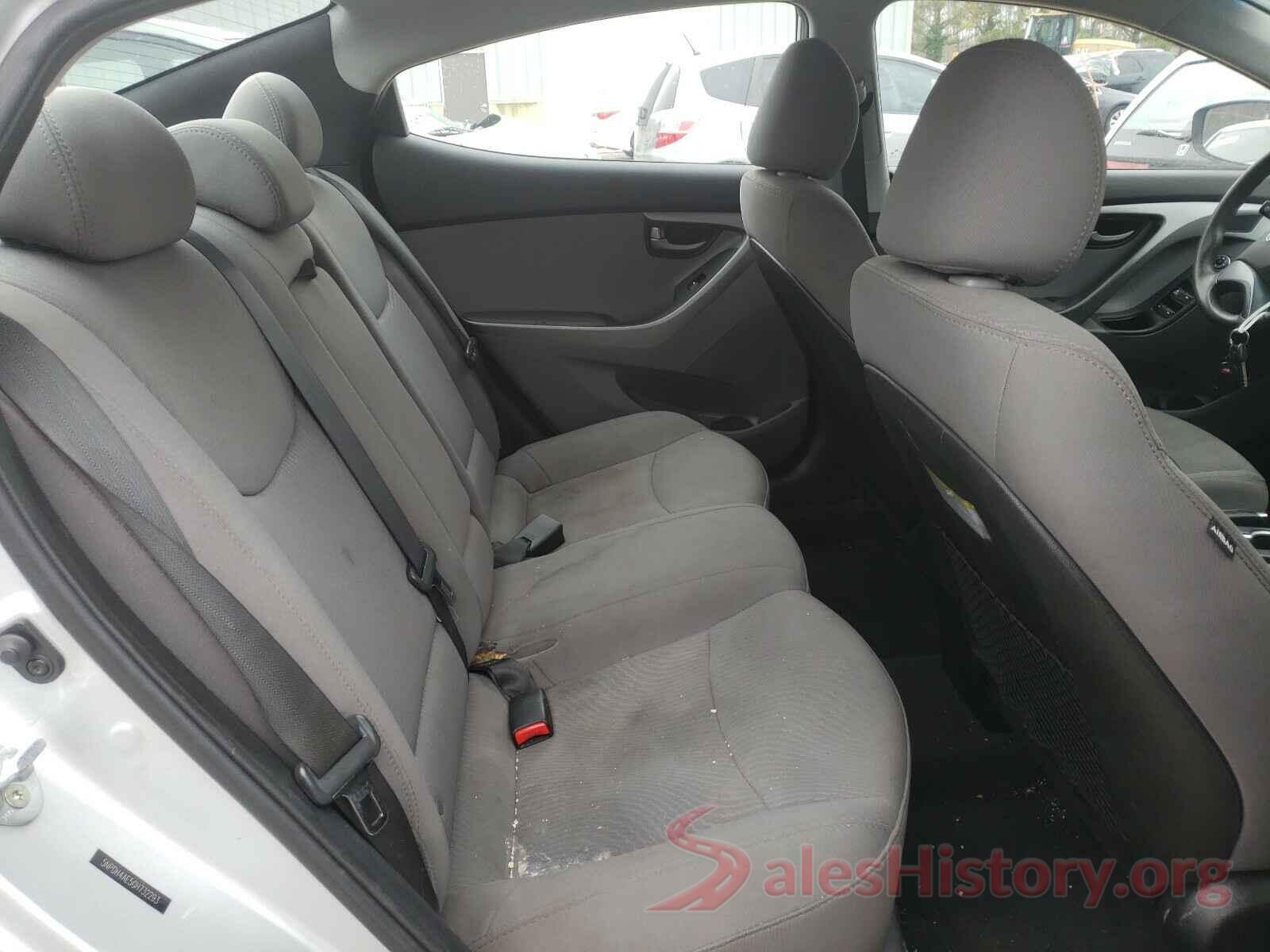 5NPDH4AE5GH732293 2016 HYUNDAI ELANTRA