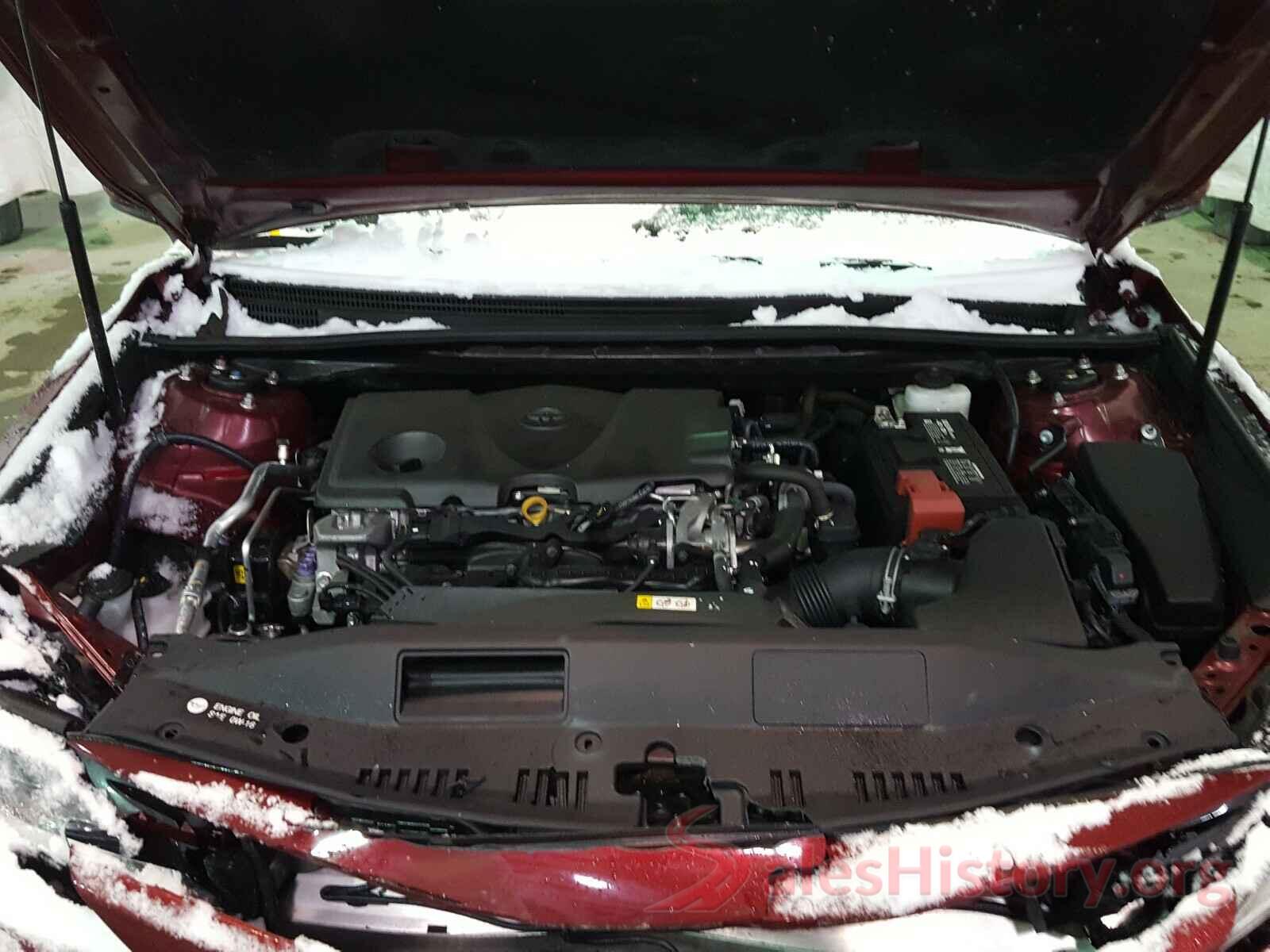 4T1B11HK8JU618951 2018 TOYOTA CAMRY