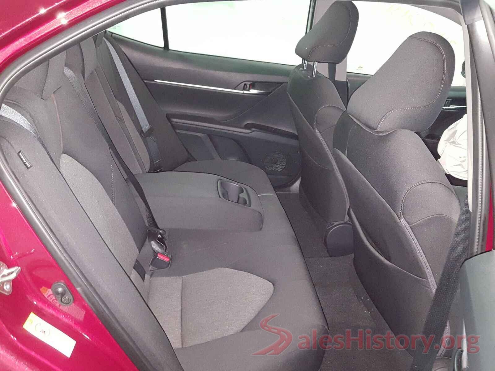 4T1B11HK8JU618951 2018 TOYOTA CAMRY