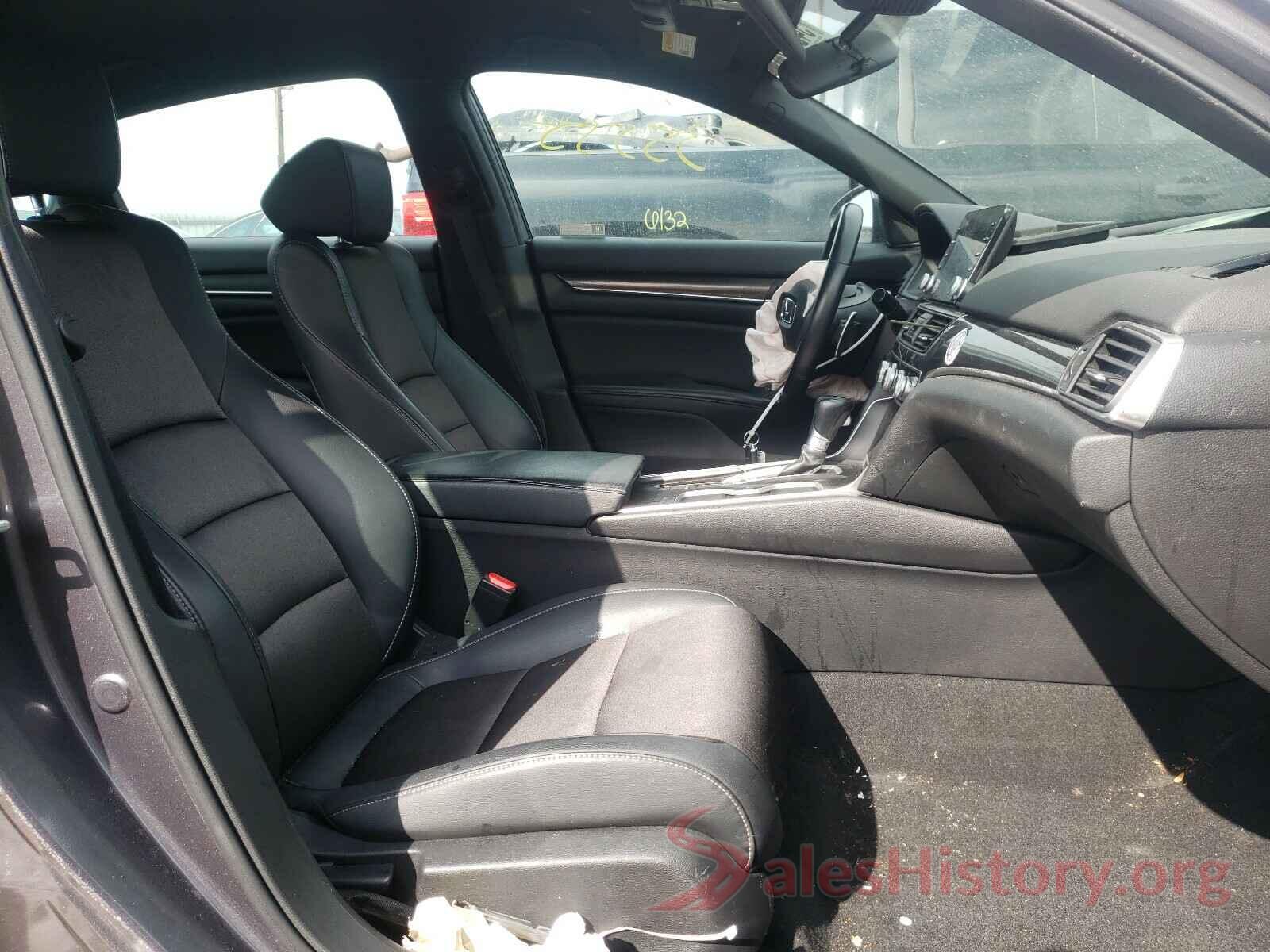 1HGCV1F38JA240724 2018 HONDA ACCORD