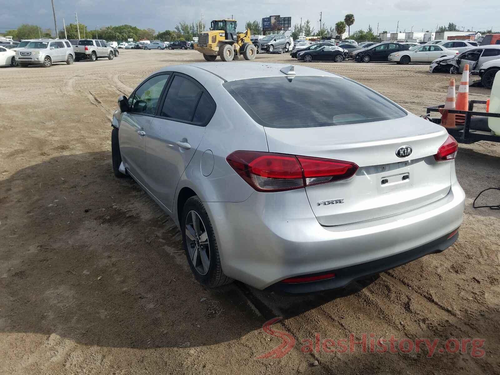 3KPFL4A70JE210983 2018 KIA FORTE