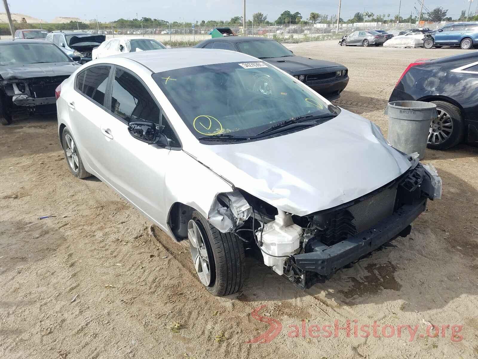 3KPFL4A70JE210983 2018 KIA FORTE