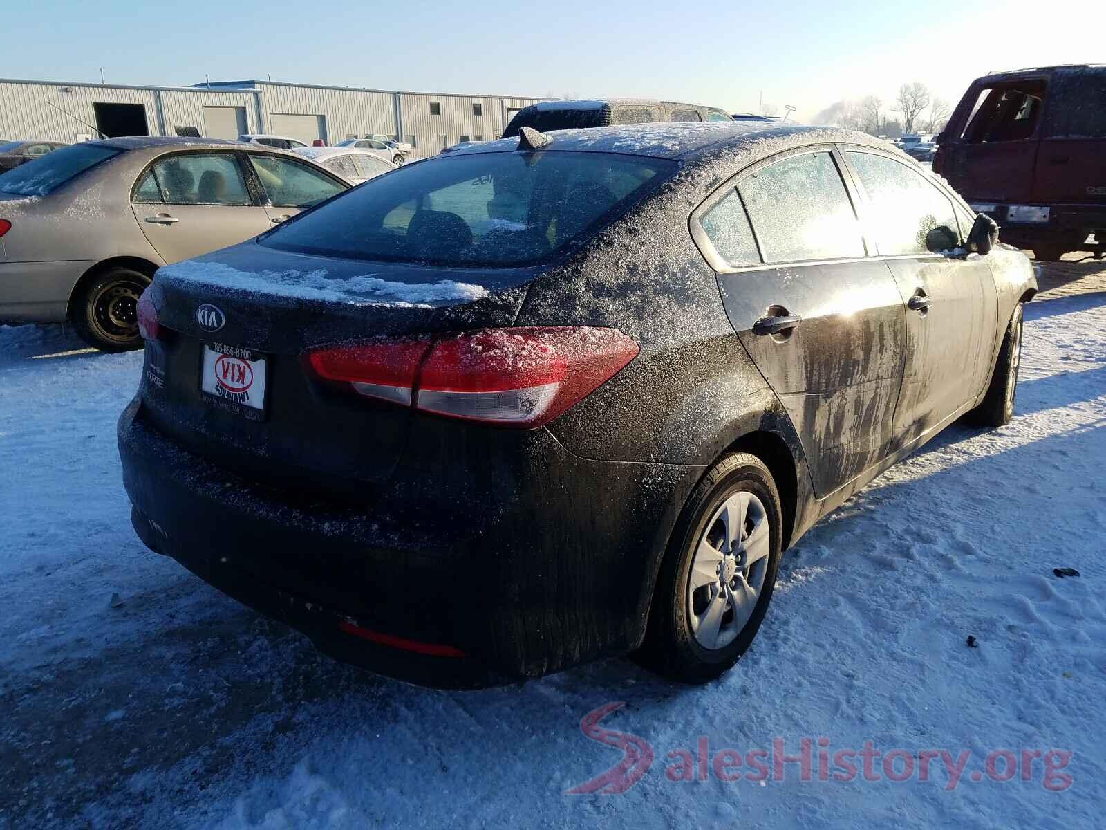 3KPFK4A74HE028667 2017 KIA FORTE