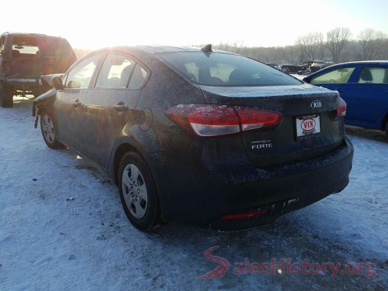 3KPFK4A74HE028667 2017 KIA FORTE