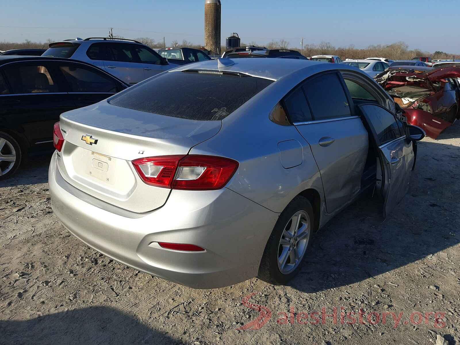 1G1BE5SM4J7111207 2018 CHEVROLET CRUZE