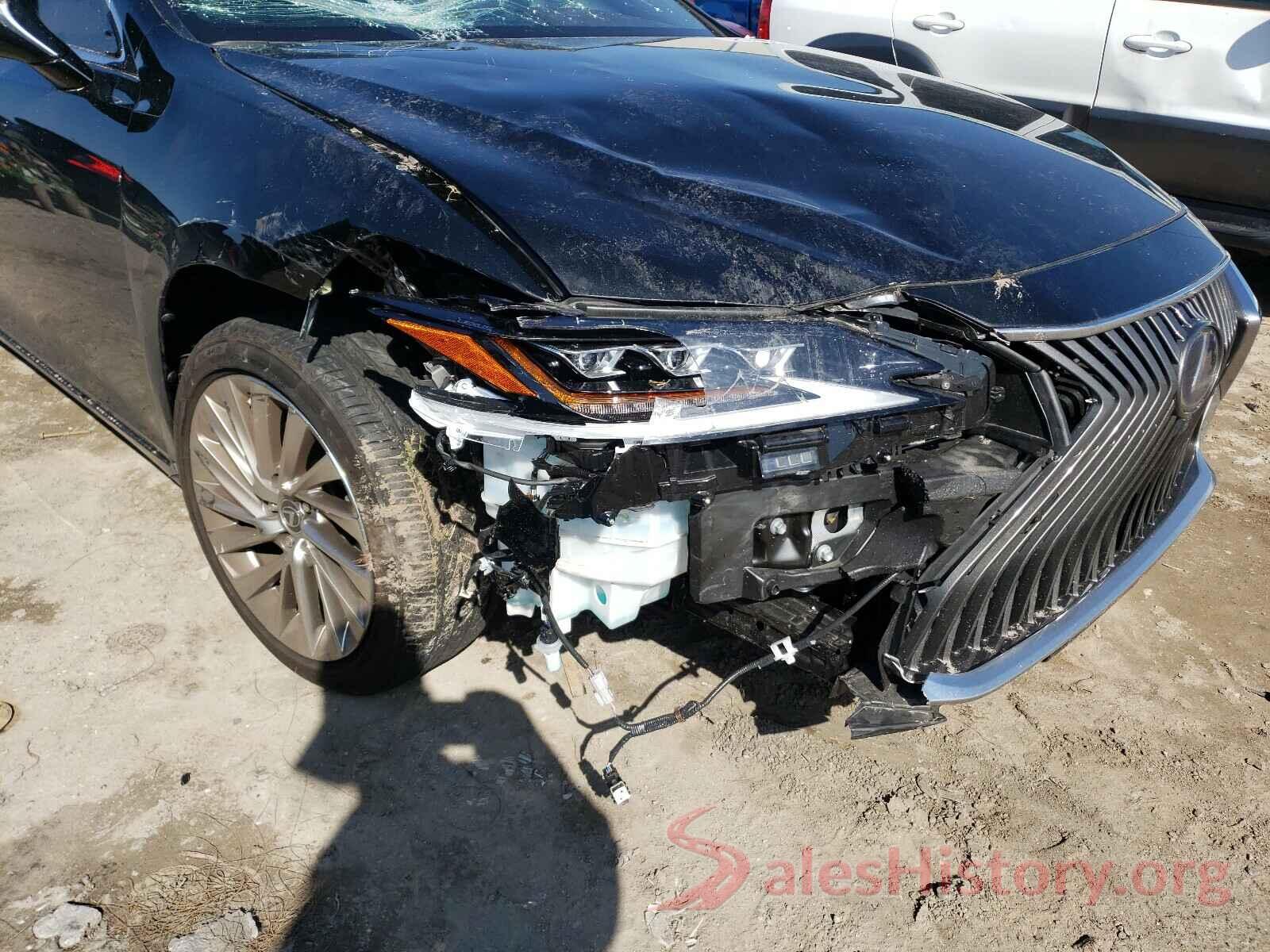 JTHB21B12K2039256 2019 LEXUS ES300