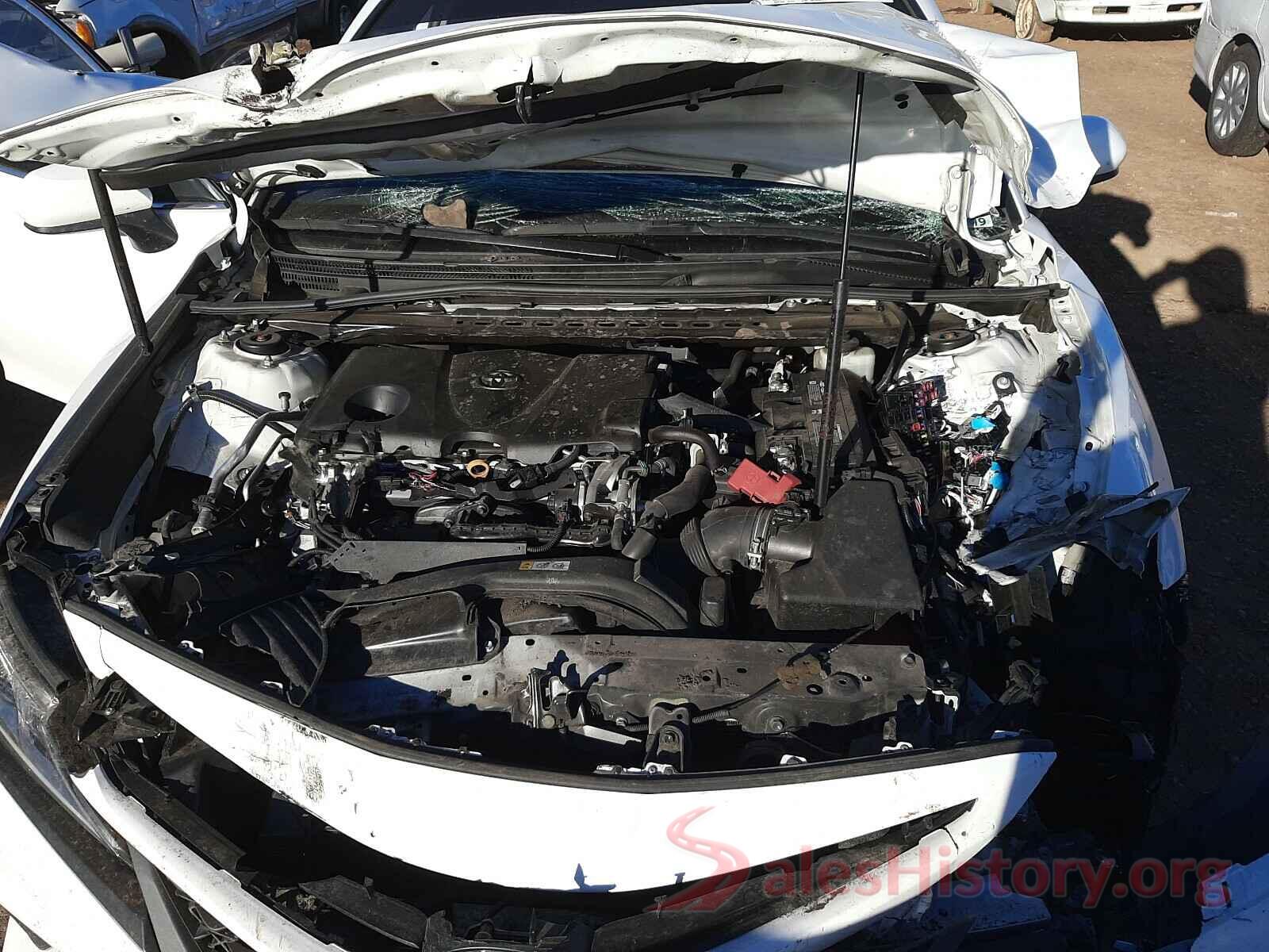 4T1B11HK8JU655417 2018 TOYOTA CAMRY