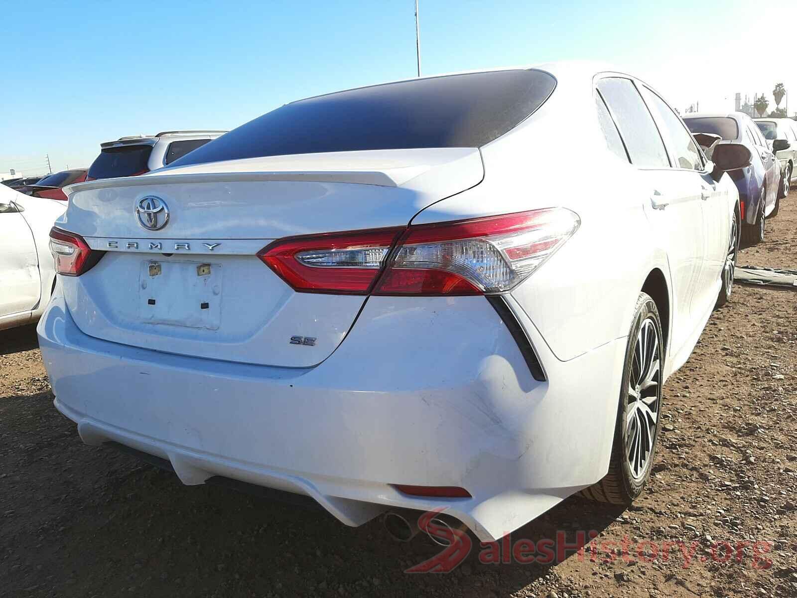 4T1B11HK8JU655417 2018 TOYOTA CAMRY