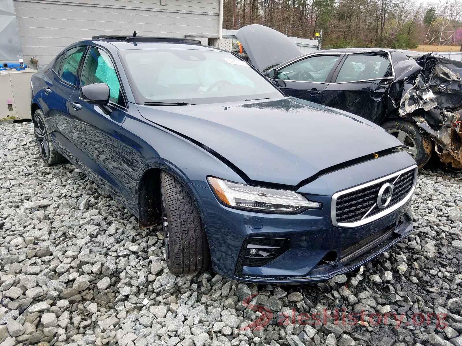 7JR102FM5KG017995 2019 VOLVO S60