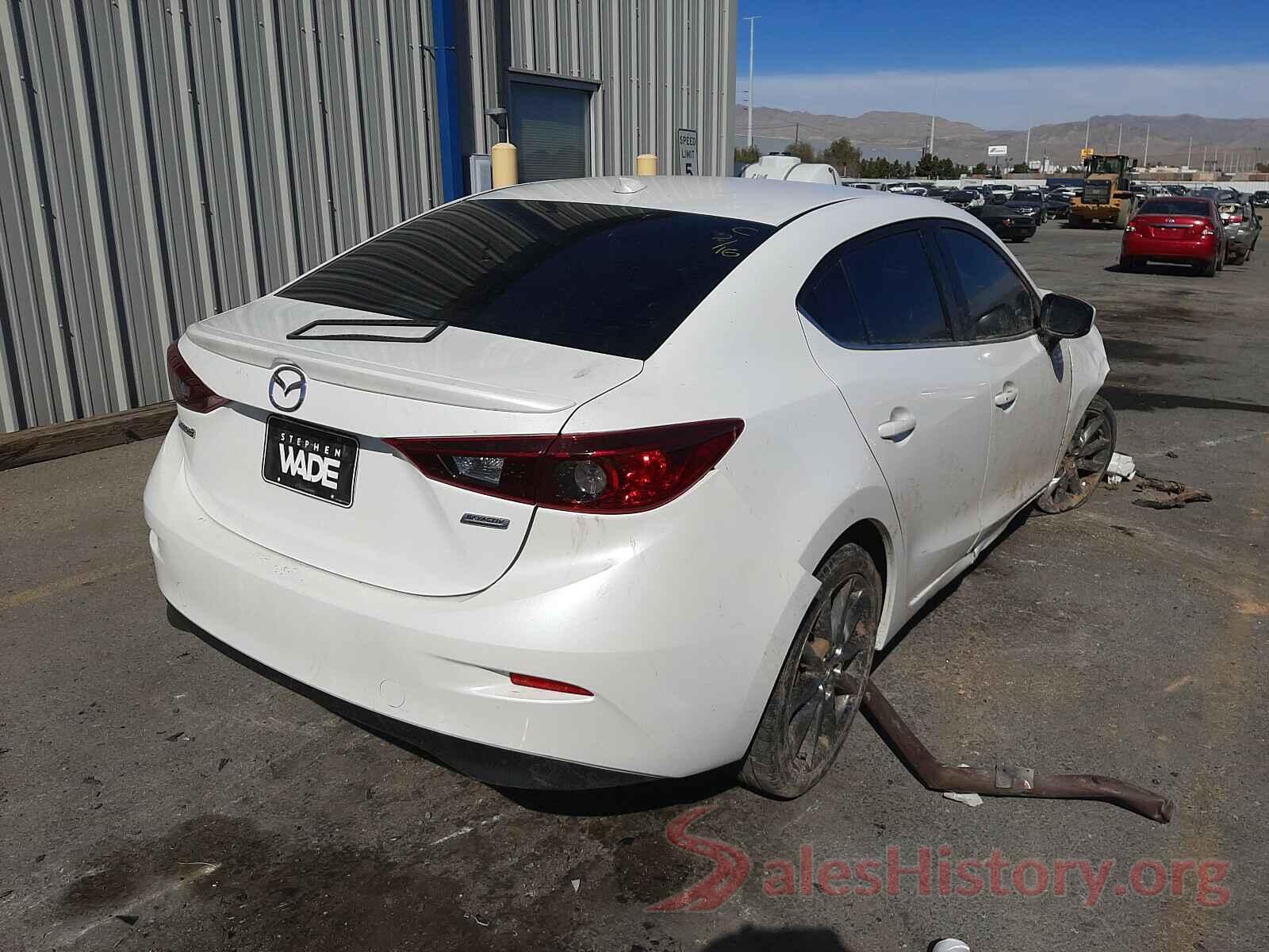 3MZBN1V30JM246304 2018 MAZDA 3