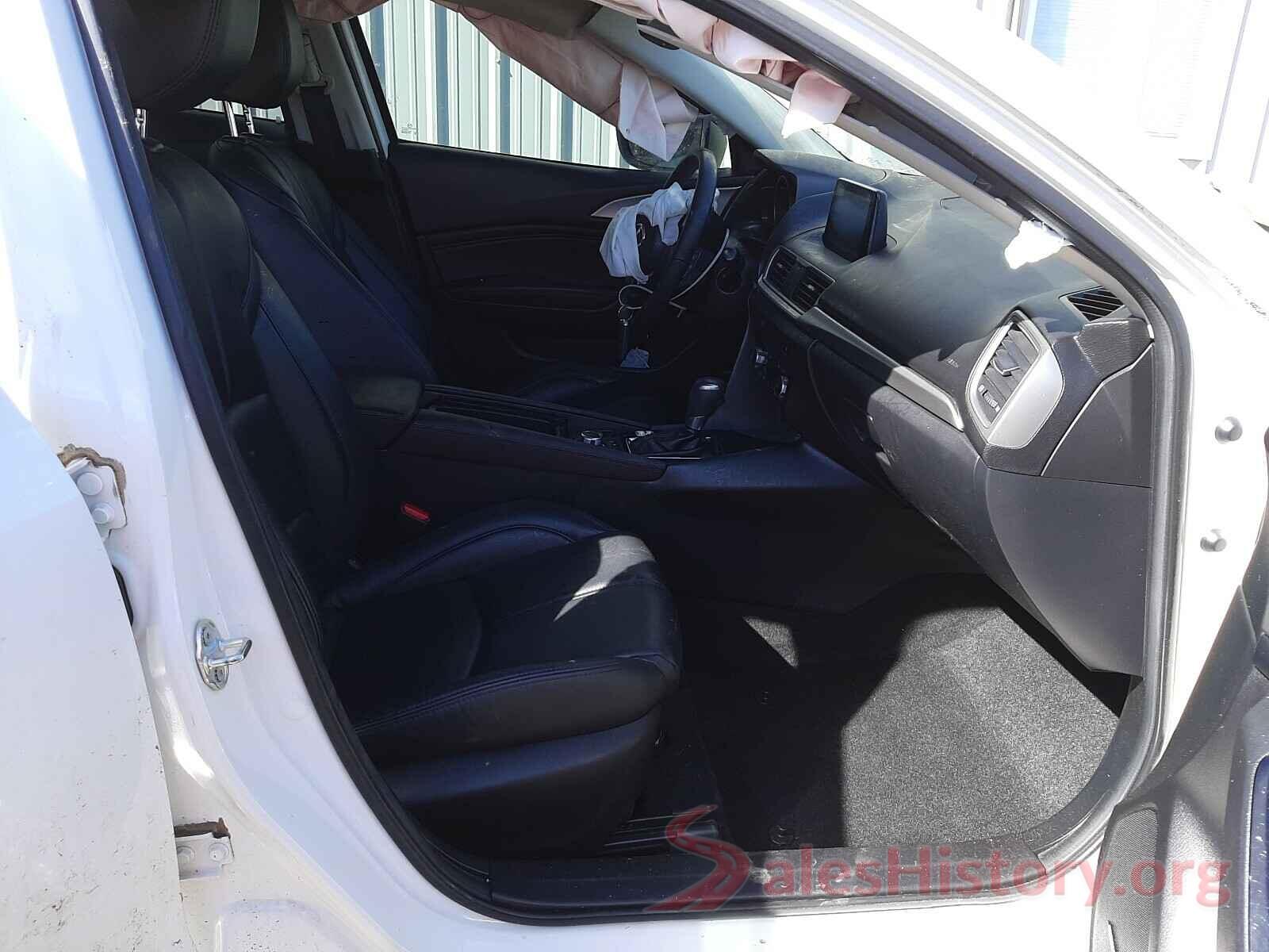 3MZBN1V30JM246304 2018 MAZDA 3