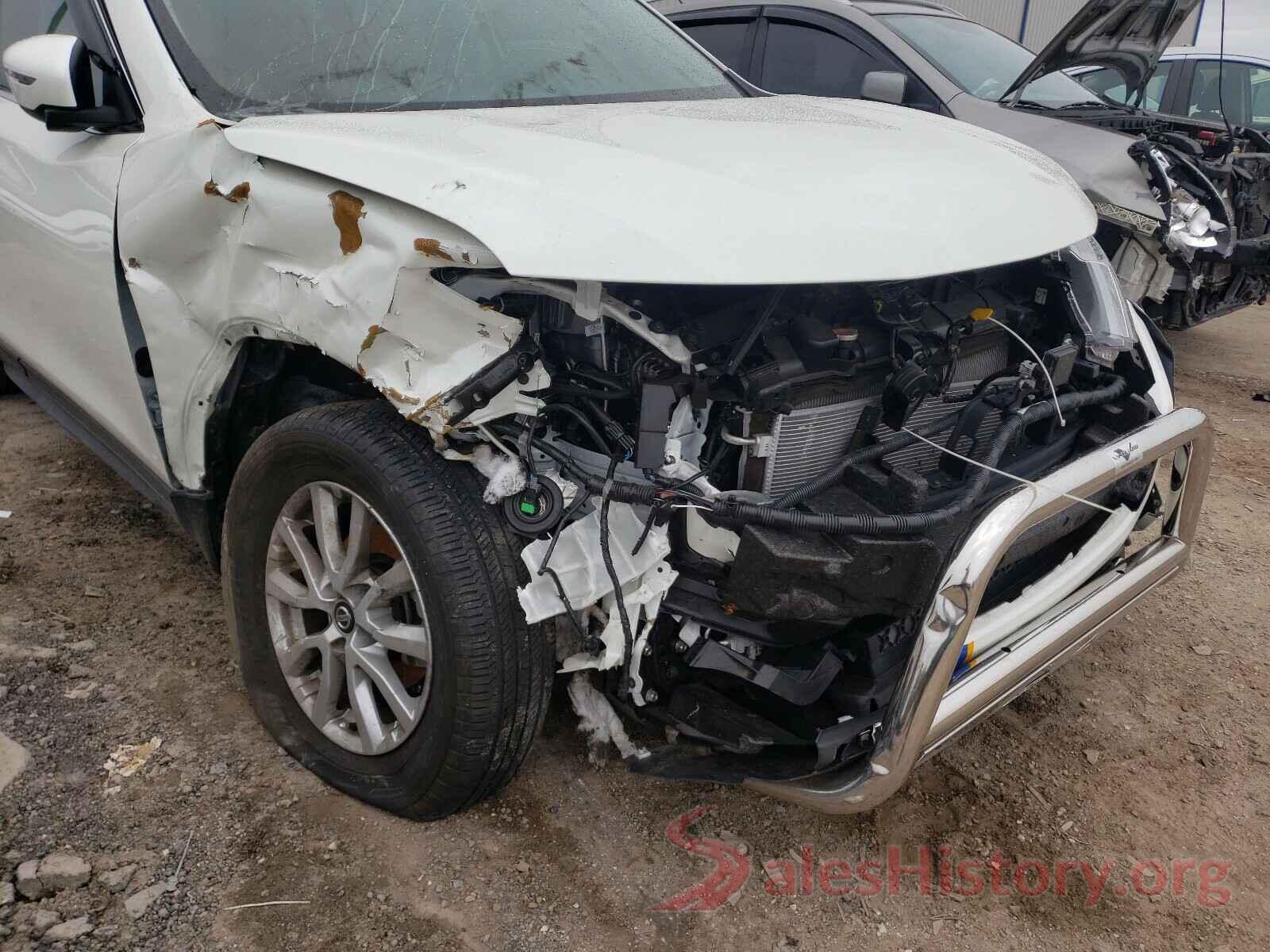 KNMAT2MT7JP608392 2018 NISSAN ROGUE