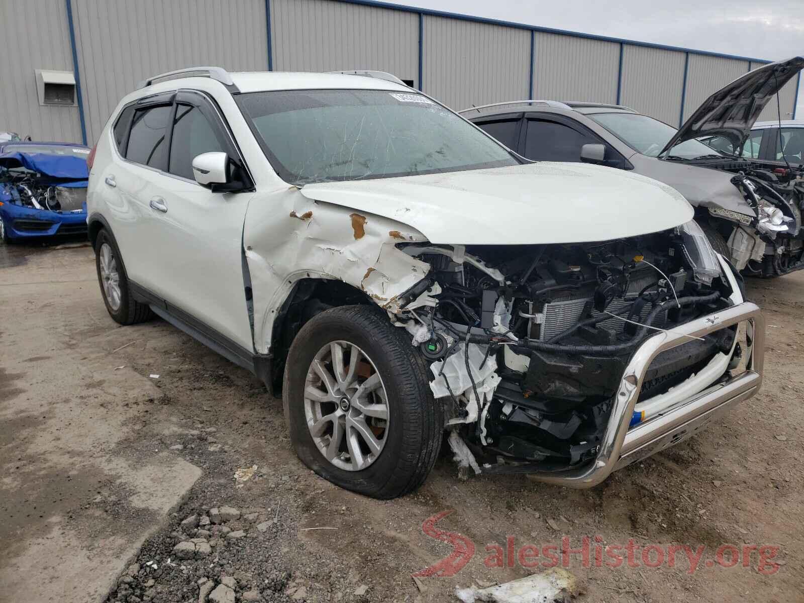 KNMAT2MT7JP608392 2018 NISSAN ROGUE