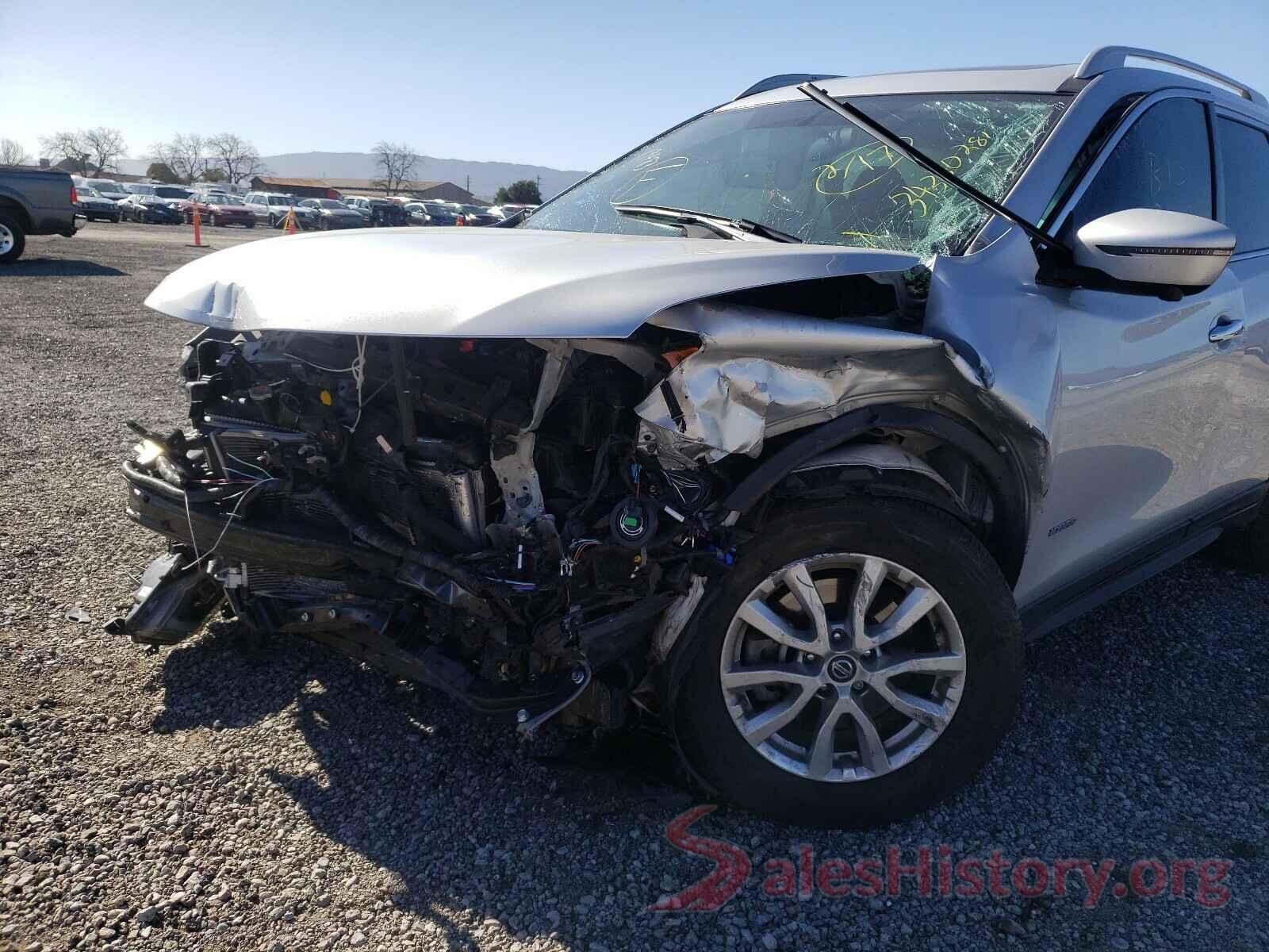 5N1ET2MT4JC846480 2018 NISSAN ROGUE