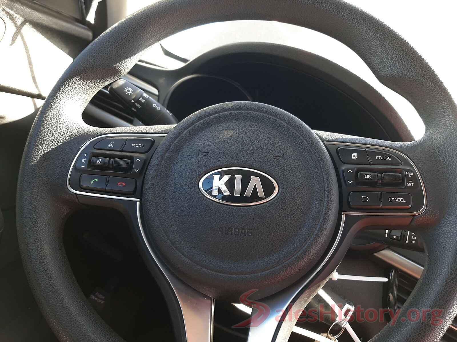 5XXGT4L3XHG140585 2017 KIA OPTIMA