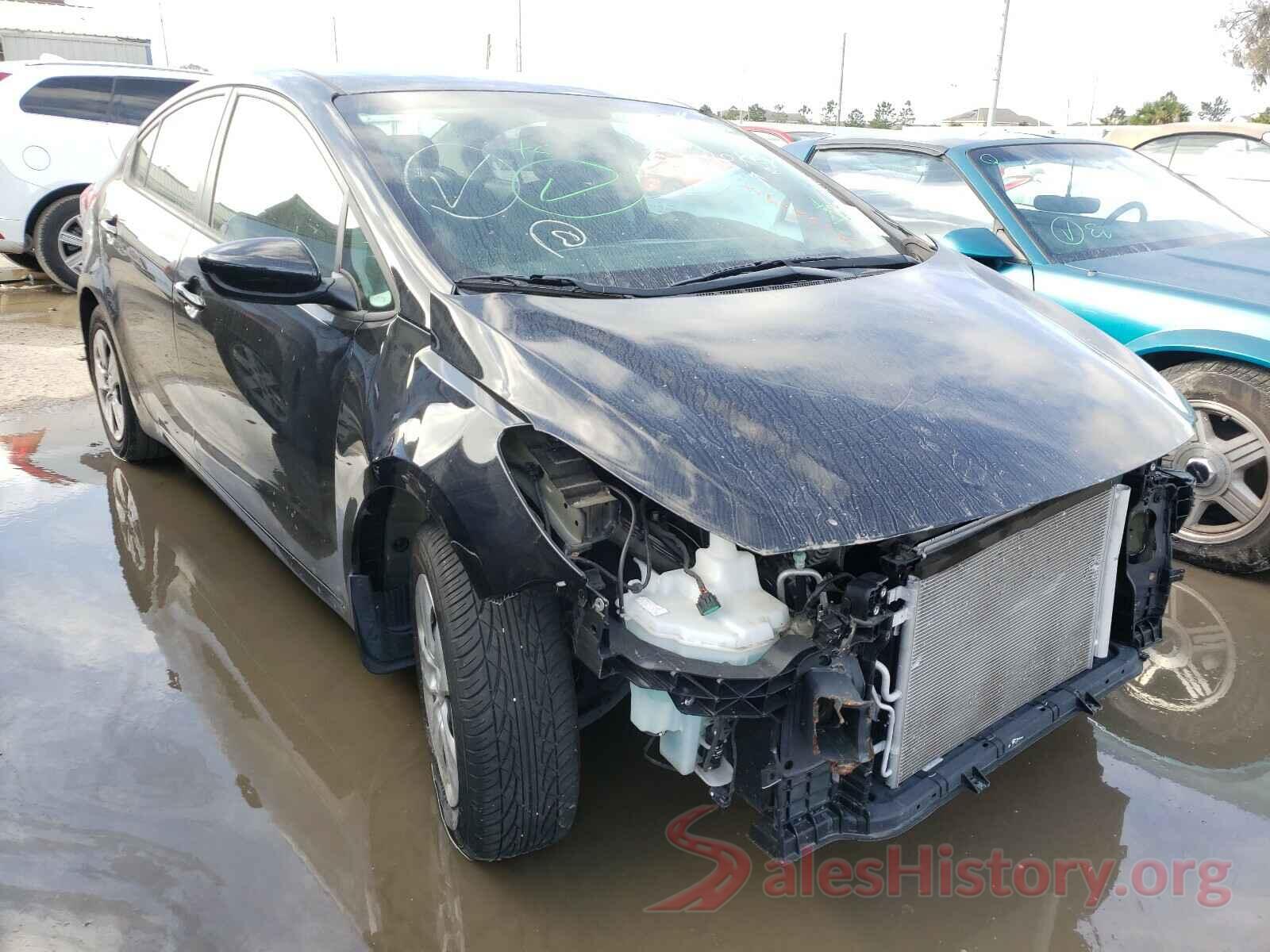 3KPFL4A72JE256296 2018 KIA FORTE