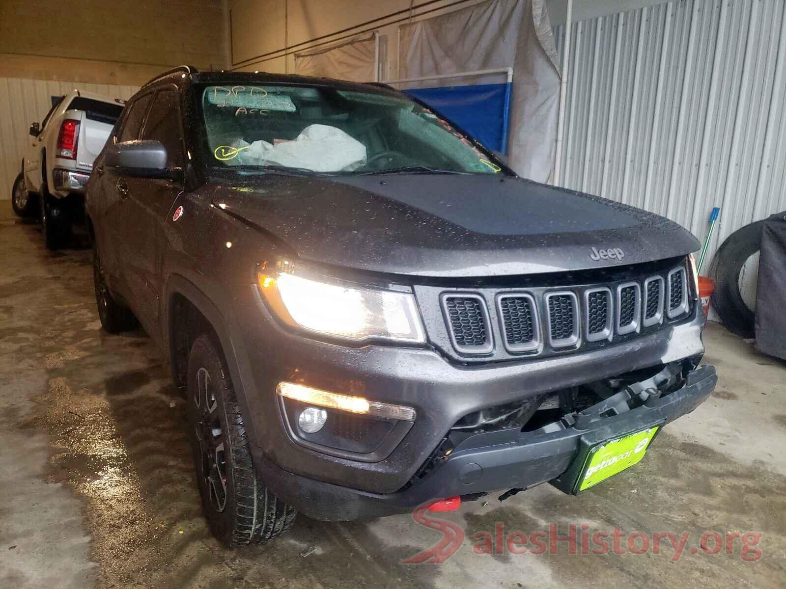 3C4NJDDB9KT733434 2019 JEEP COMPASS