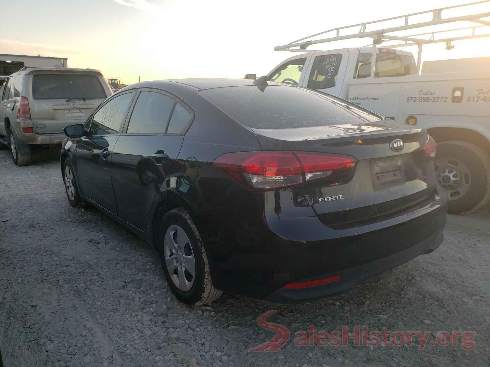 3KPFK4A72HE054930 2017 KIA FORTE