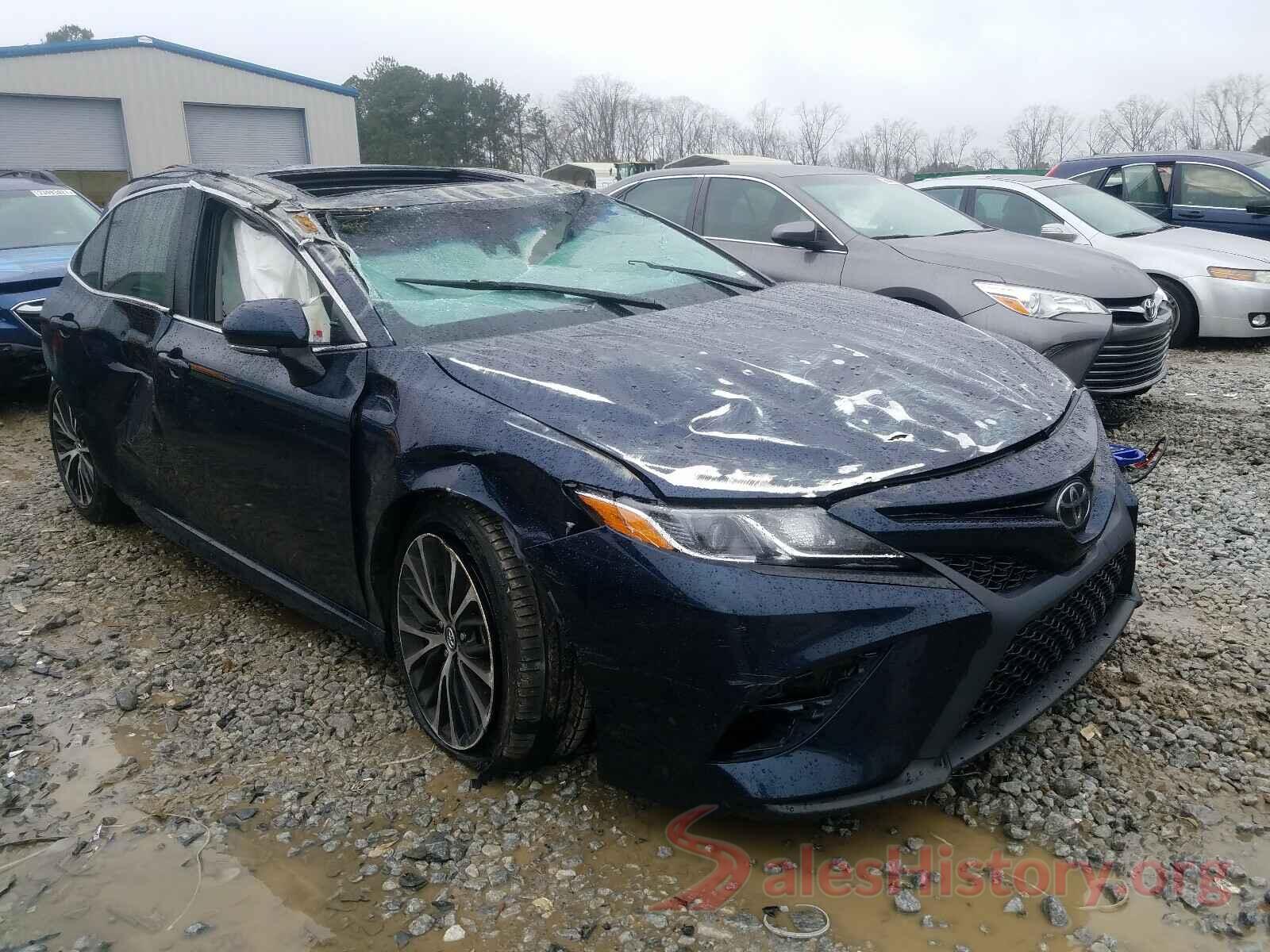 4T1B11HK1JU531117 2018 TOYOTA CAMRY