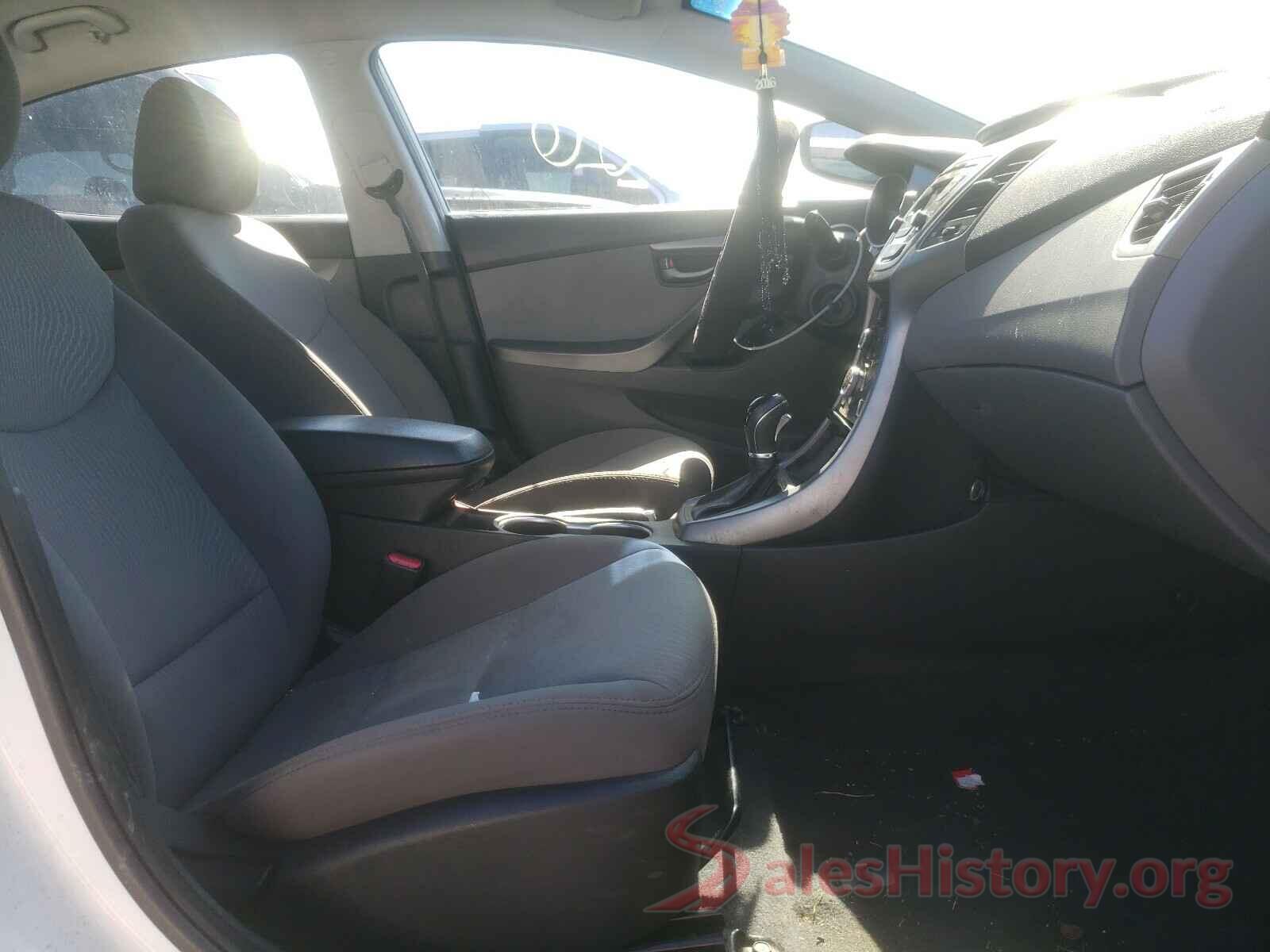 5NPDH4AE8GH737150 2016 HYUNDAI ELANTRA