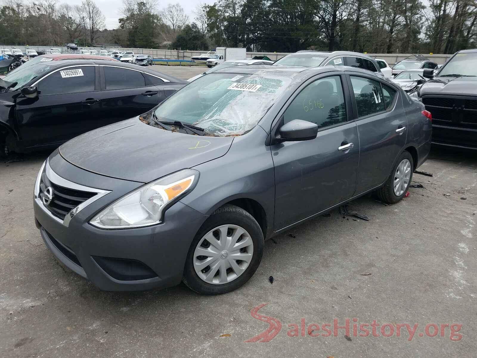 3N1CN7AP0JL813901 2018 NISSAN VERSA