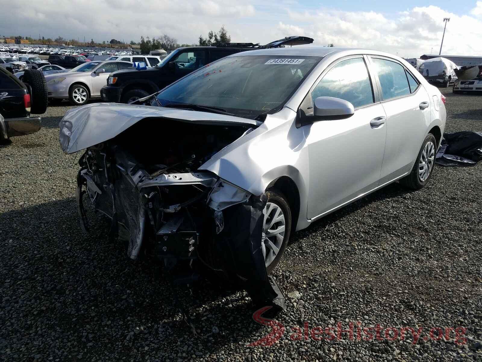 2T1BURHE7JC067882 2018 TOYOTA COROLLA